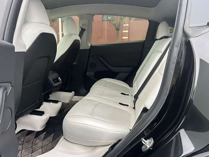 Фото 7 - Tesla Model Y