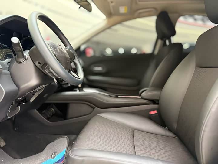 Фото 4 - Honda Vezel