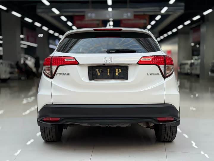 Фото 8 - Honda Vezel