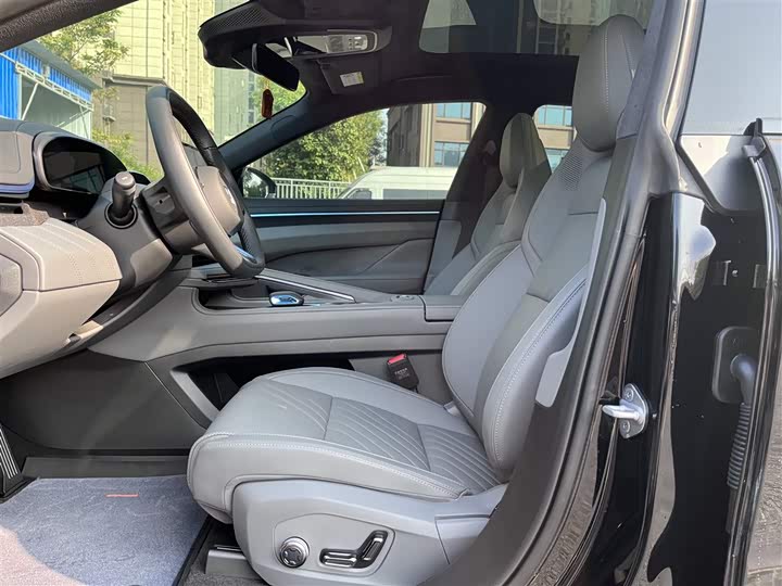 Фото 5 - Zeekr 001