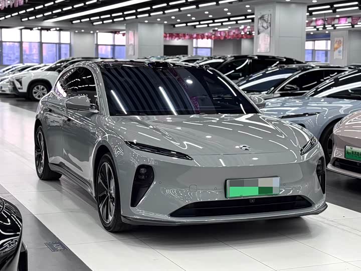 Фото 1 - Nio ET5T