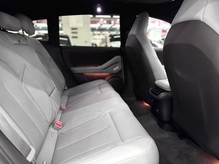 Фото 5 - Nio ET5T