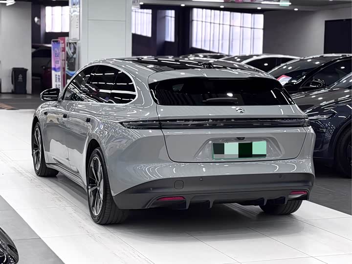 Фото 7 - Nio ET5T