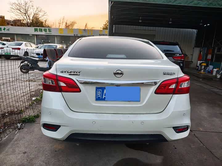 Фото 5 - Nissan Sylphy