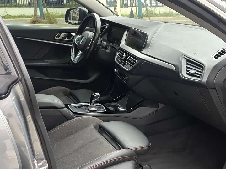 Фото 8 - BMW 2 Series