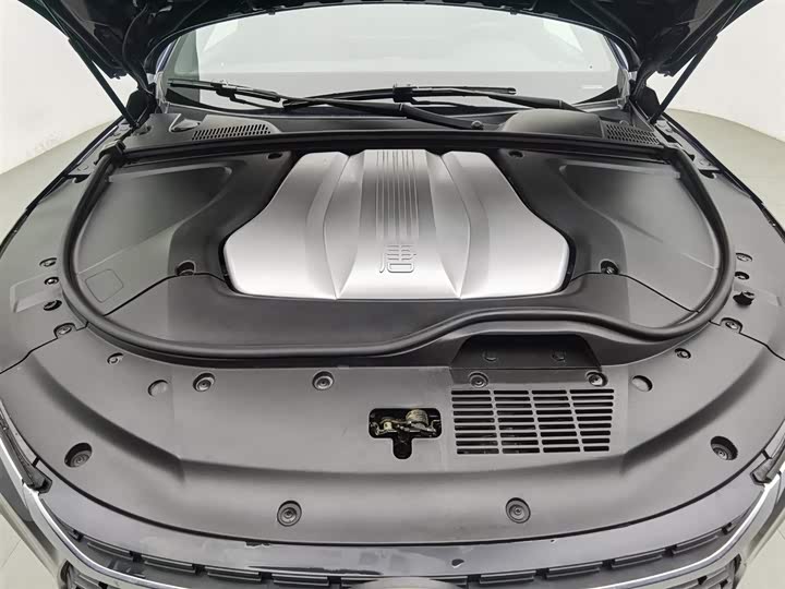 Фото 6 - BYD Tang Hybrid/EV