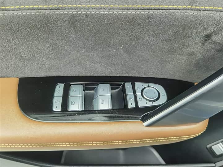 Фото 9 - BYD Tang Hybrid/EV