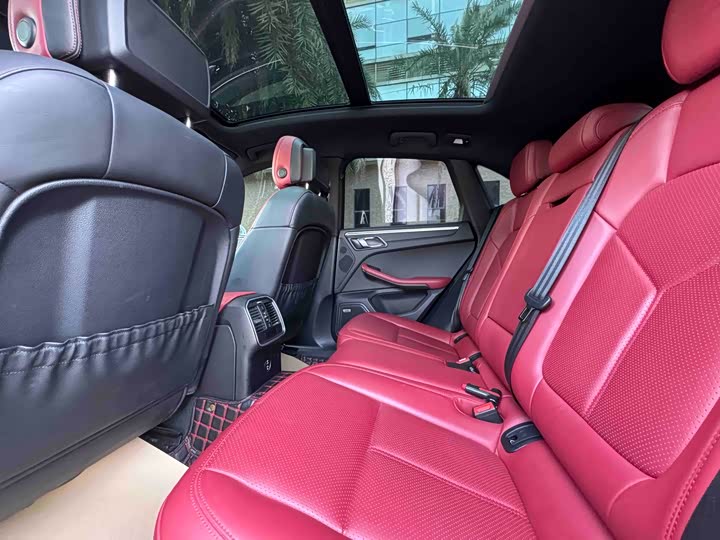 Фото 6 - Porsche Macan