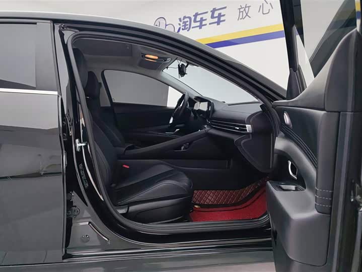 Фото 8 - Hyundai Elantra N line