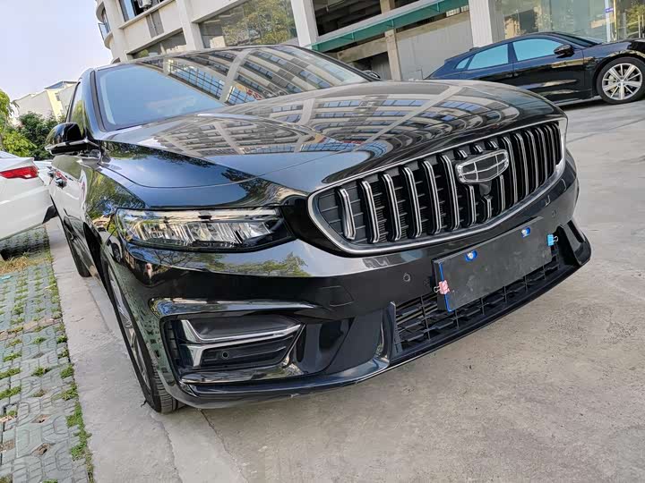 Фото 3 - Geely Preface