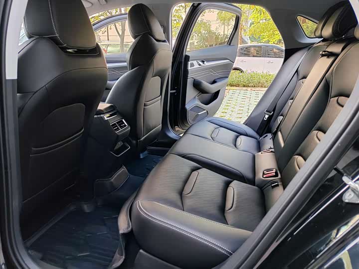 Фото 6 - Geely Preface