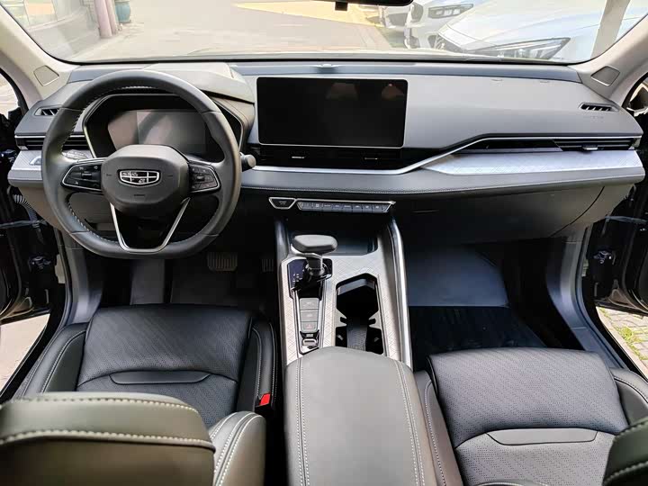 Фото 7 - Geely Preface