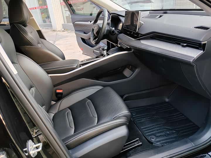 Фото 8 - Geely Preface