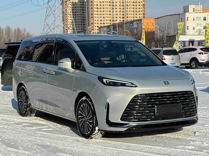 Фото 2 - Buick GL8 Hybrid