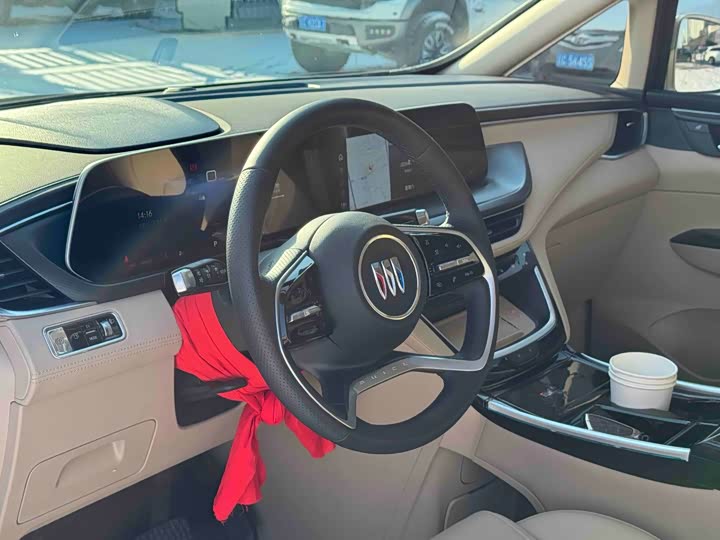 Фото 7 - Buick GL8 Hybrid