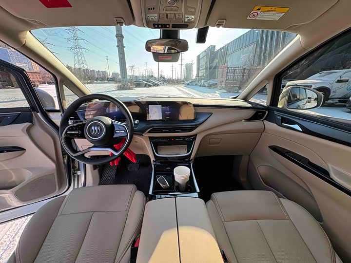 Фото 9 - Buick GL8 Hybrid