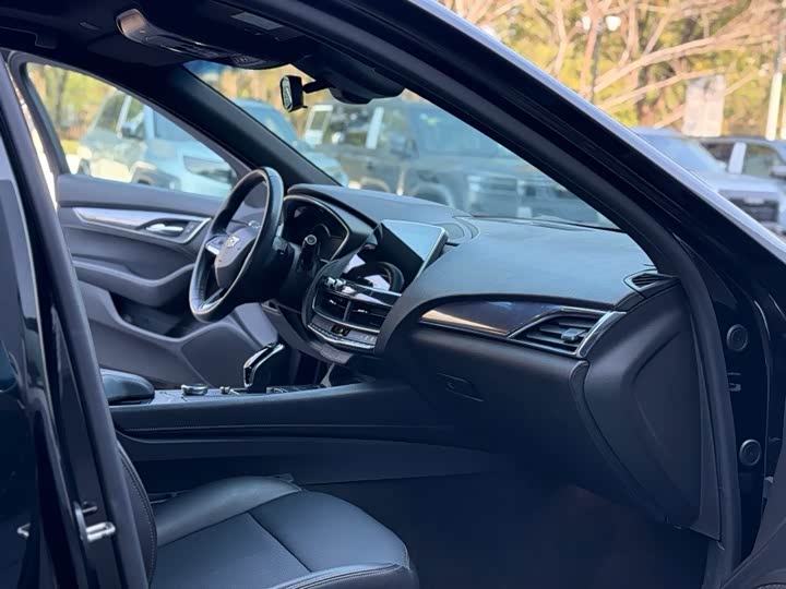 Фото 6 - Cadillac CT5