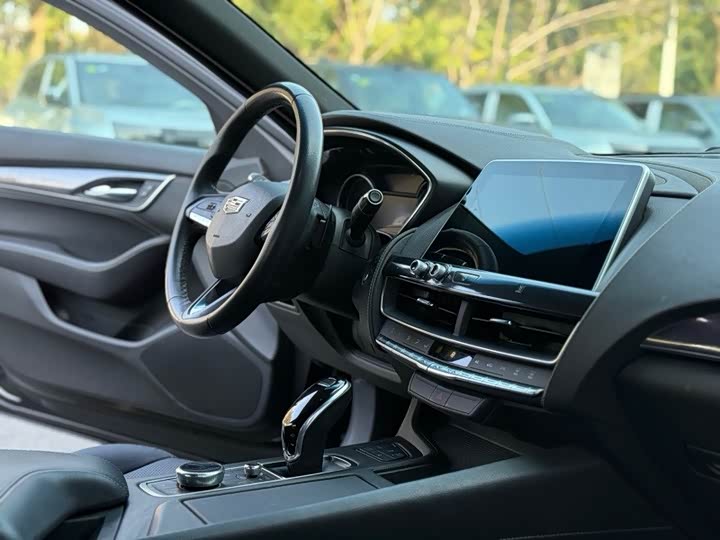 Фото 7 - Cadillac CT5