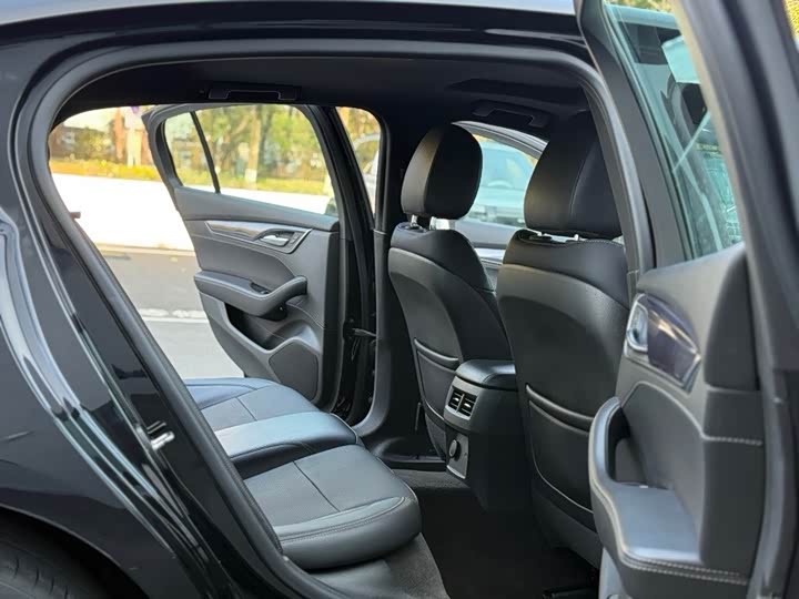 Фото 8 - Cadillac CT5