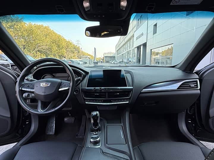 Фото 9 - Cadillac CT5