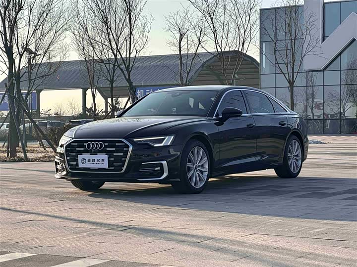 Фото 1 - Audi A6L