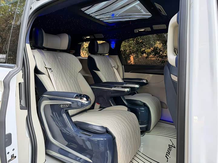 Фото 8 - Buick GL8 ES