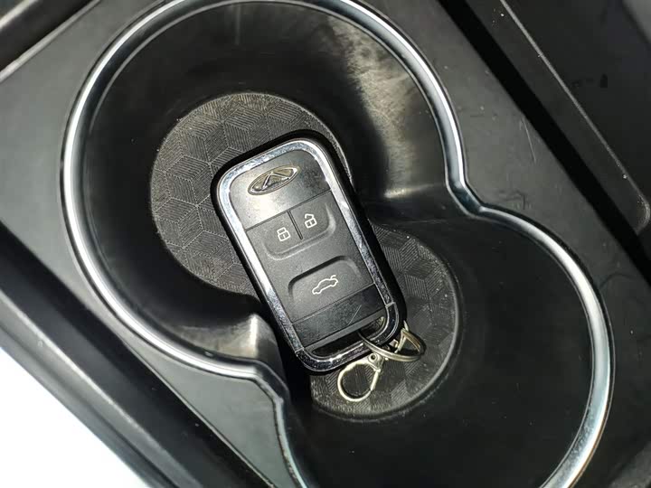 Фото 9 - Chery Tiggo 8