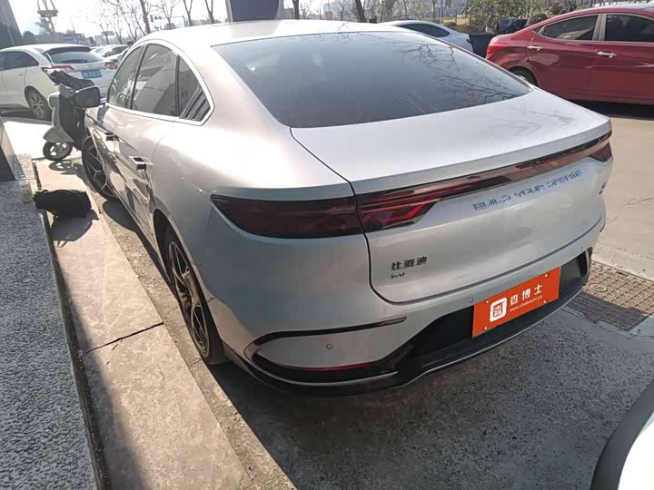 Фото 6 - BYD Han