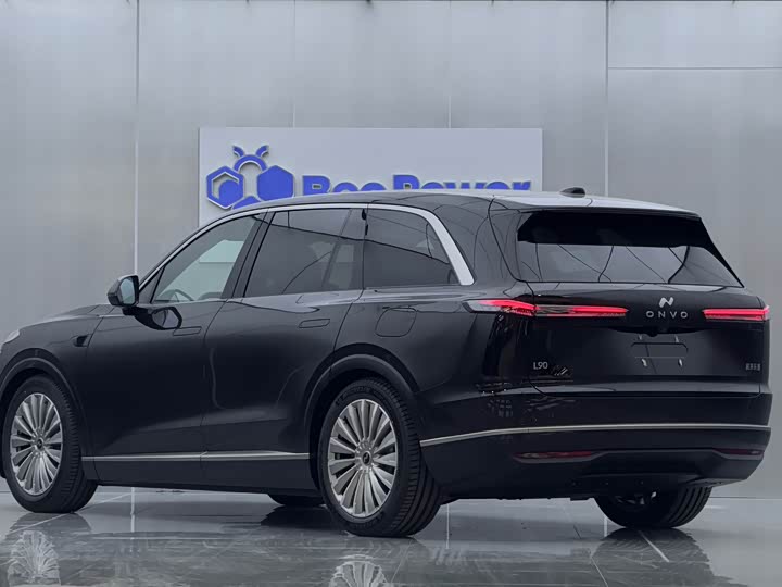 Фото 6 - Nio Onvo L90