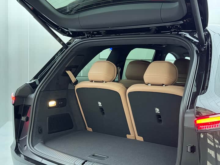 Фото 9 - Nio Onvo L90