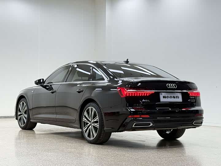 Фото 6 - Audi A6L