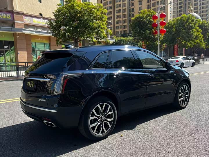 Фото 4 - Cadillac XT5
