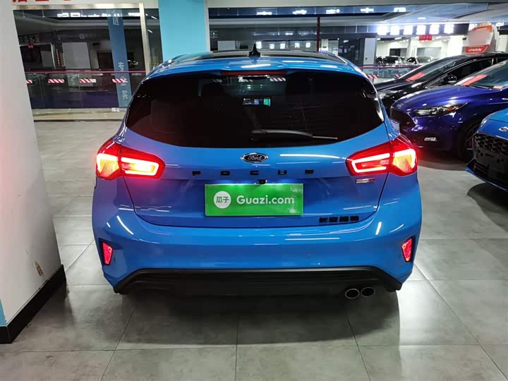 Фото 6 - Ford Focus