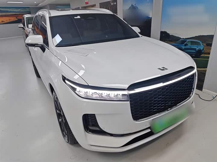 Фото 4 - LiXiang One