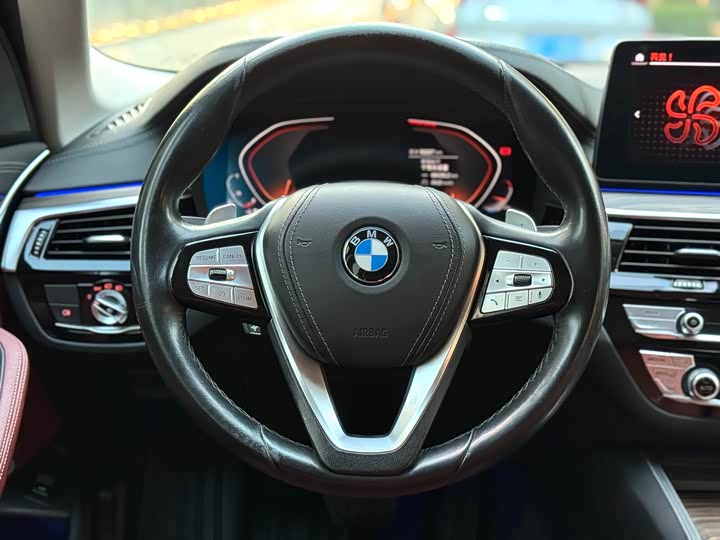 Фото 8 - BMW 5 Series