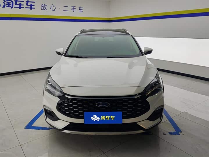 Фото 2 - Ford Focus