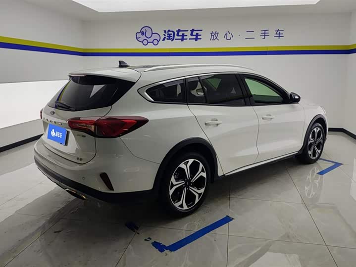 Фото 3 - Ford Focus