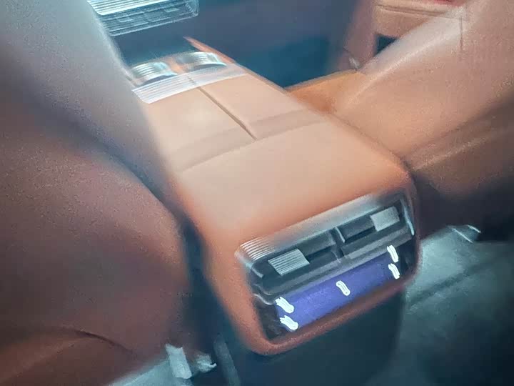 Фото 9 - LiXiang L7