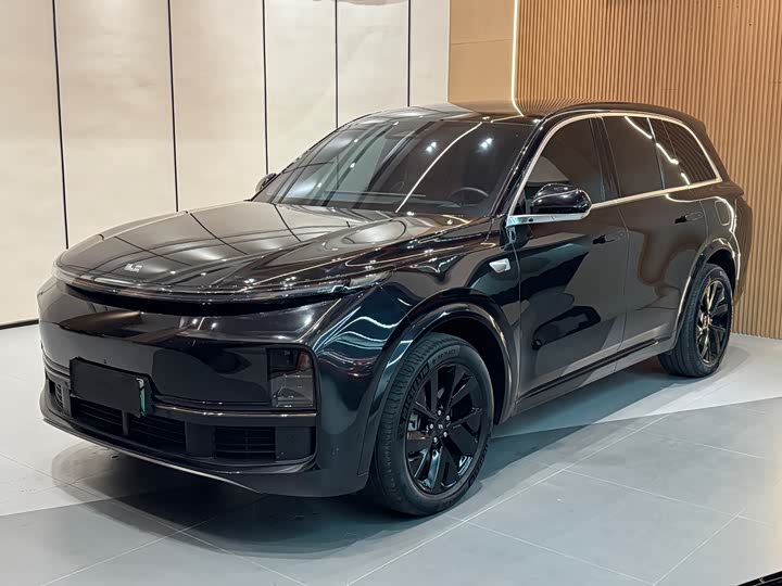 Фото 1 - LiXiang L8