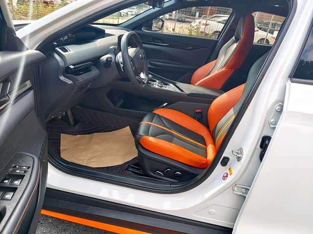 Фото 5 - Changan UNI-V