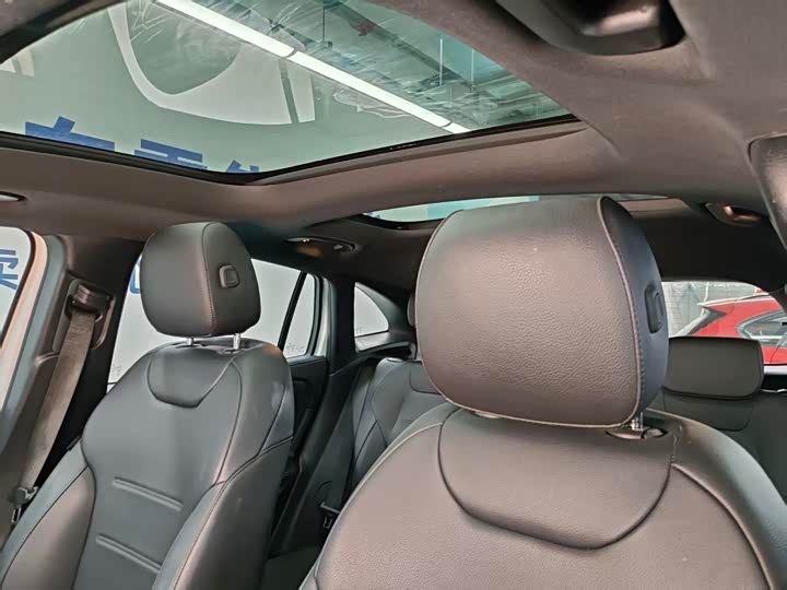 Фото 8 - Mercedes-Benz GLA-Class