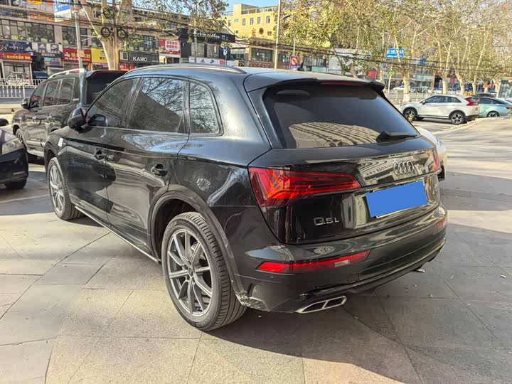 Фото 2 - Audi Q5L