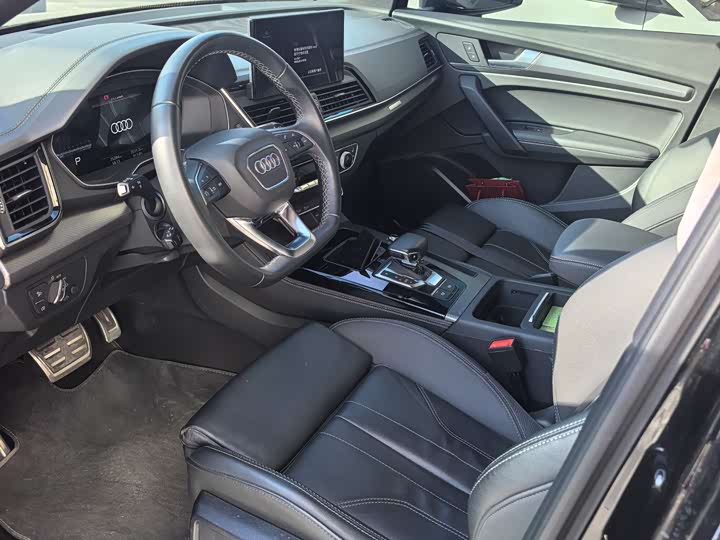 Фото 3 - Audi Q5L