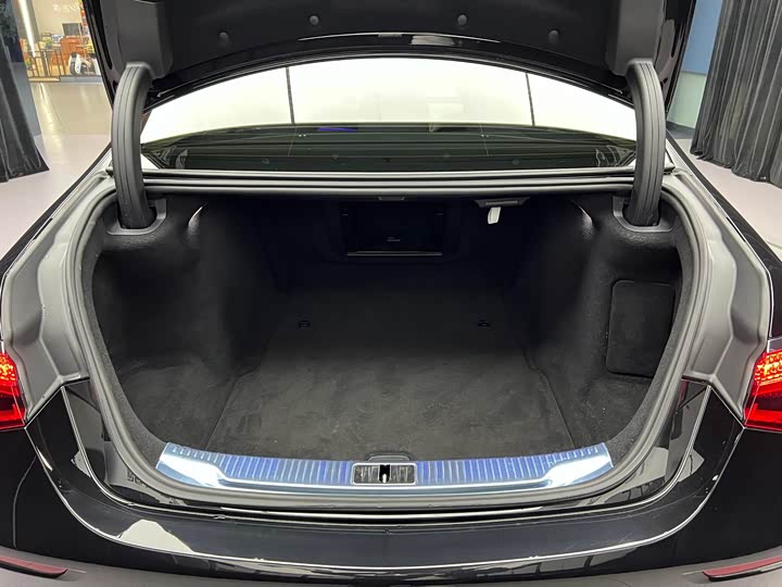 Фото 7 - Mercedes-Benz S-Class