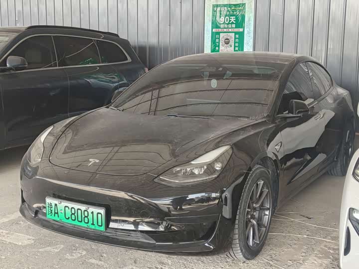 Фото 1 - Tesla Model 3