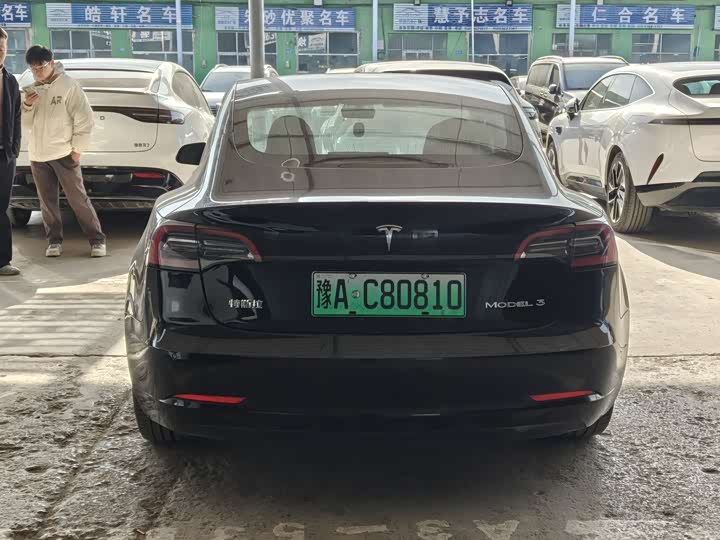 Фото 9 - Tesla Model 3