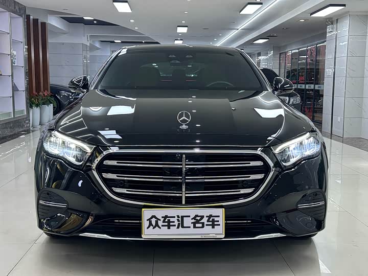 Фото 2 - Mercedes-Benz E-Class