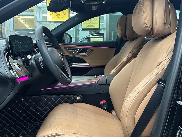 Фото 7 - Mercedes-Benz E-Class