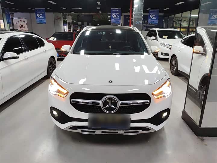 Фото 3 - Mercedes-Benz GLA-Class
