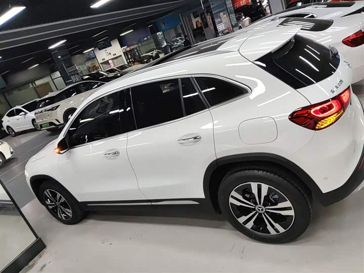 Фото 5 - Mercedes-Benz GLA-Class